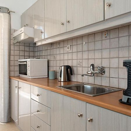 Loutraki Apartment Greek Open House Bagian luar foto