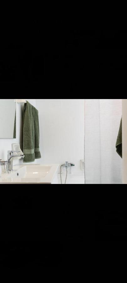 Loutraki Apartment Greek Open House Bagian luar foto